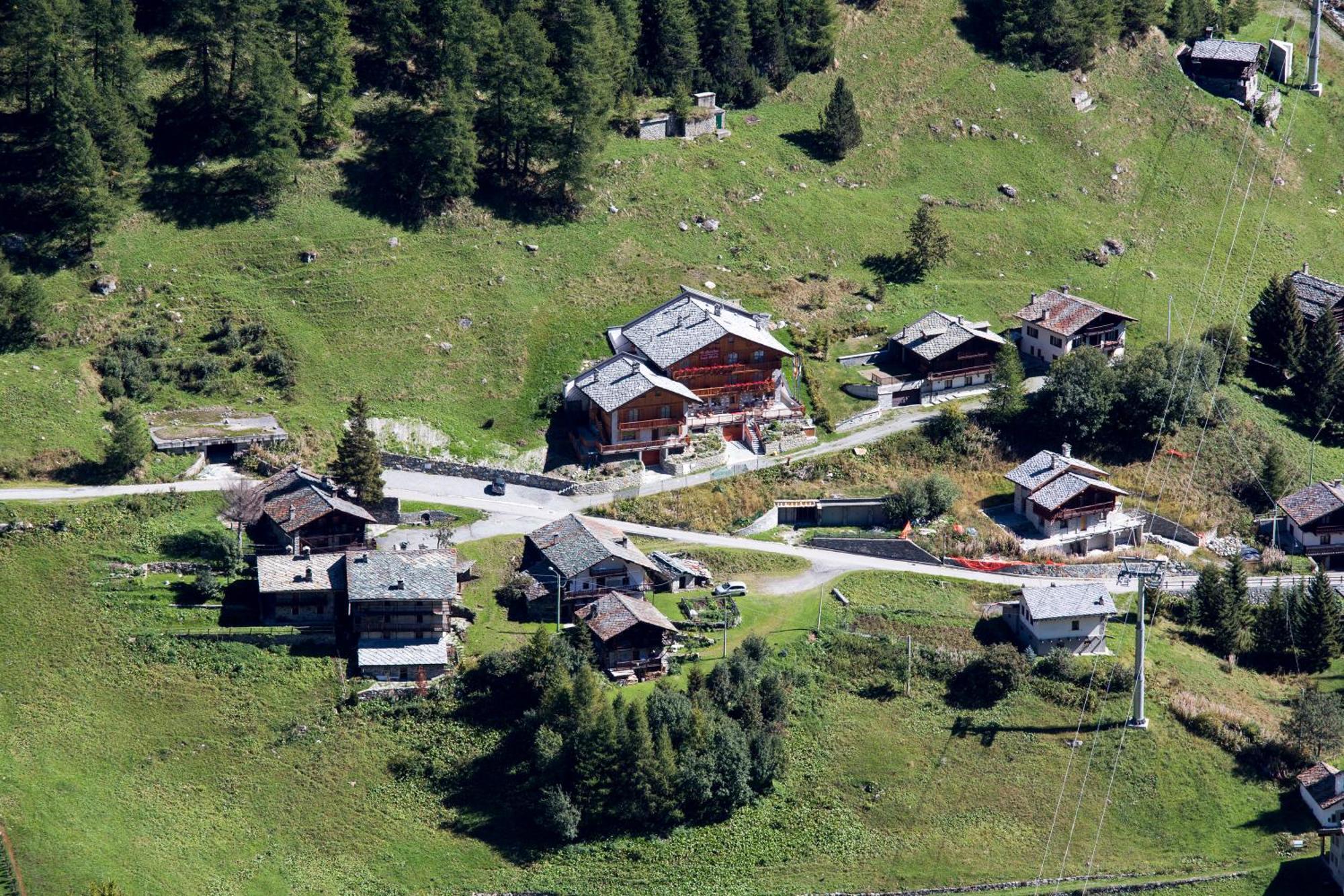 Hotel De Gletscher غريسّوني لا ترينيتي المظهر الخارجي الصورة